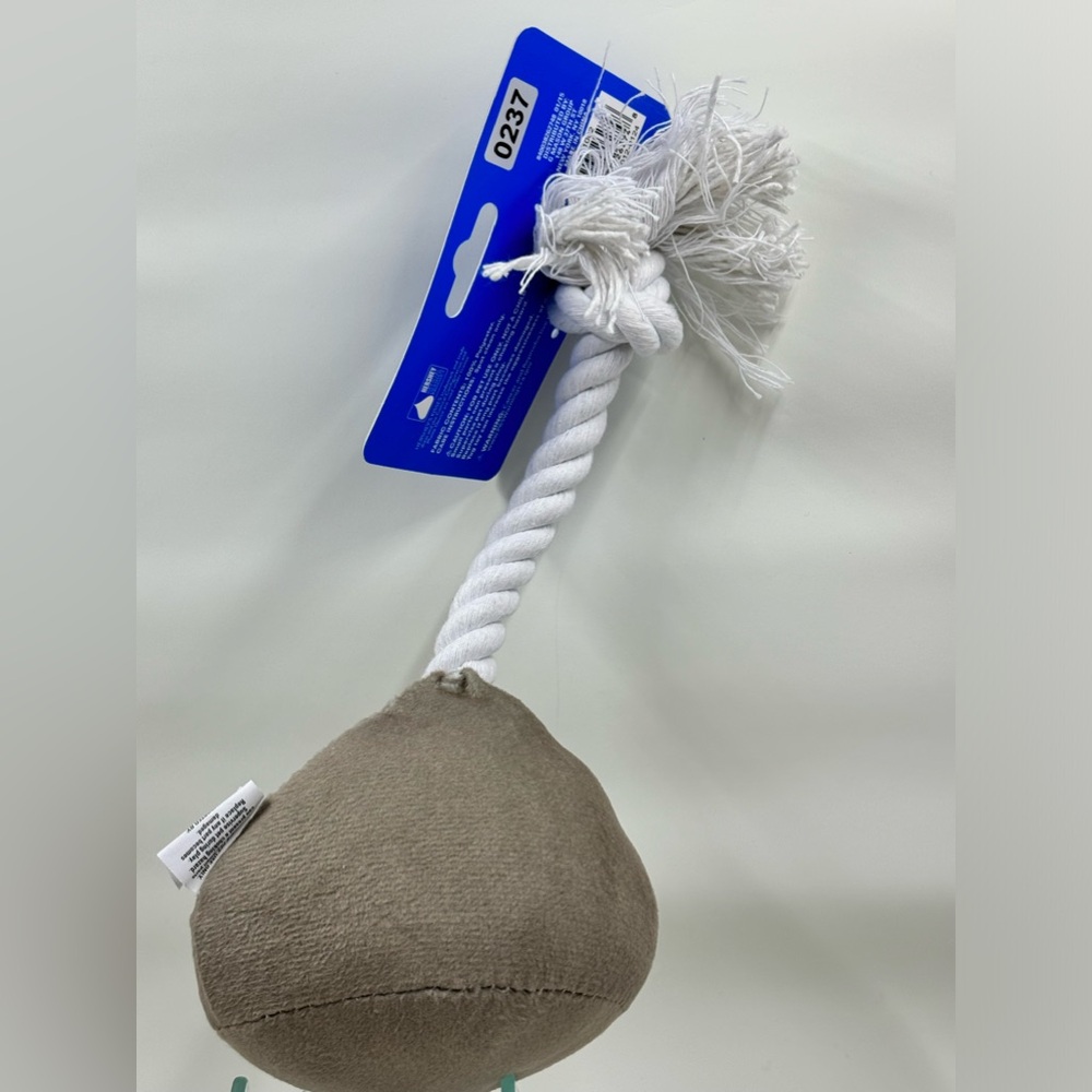 💋 Kisses Crackle Squeaky Dog Toy - Picture 3 of 11